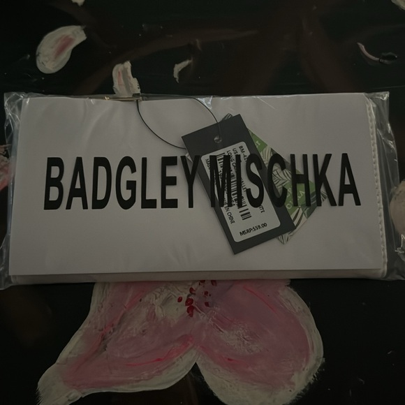 SOLD NWT Badgley Mischka White Quilted Long Cardholder Wallet NWT Vegan Leather - Picture 10 of 11